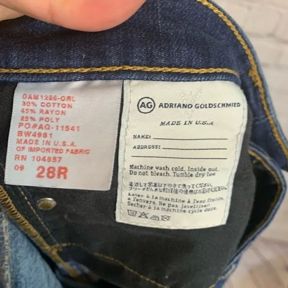AG Adriano Goldschmied Dark Wash Straight Leg Size 28R